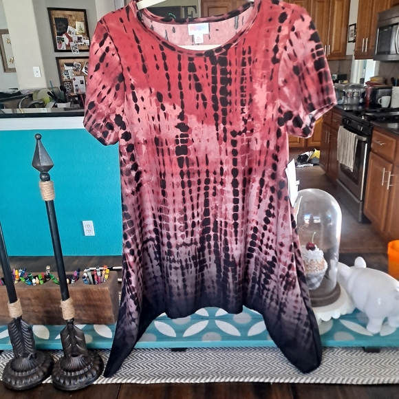 Lularoe Melissa Top - Picture 1 of 1